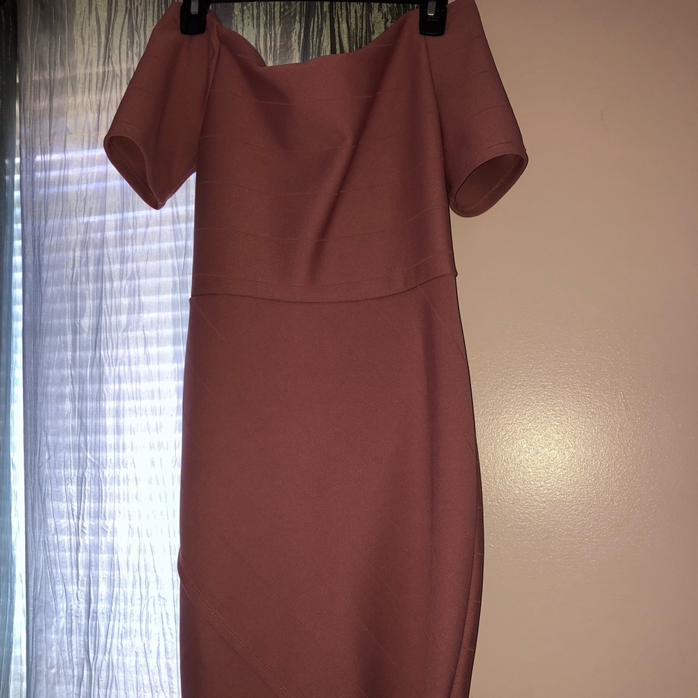 Off the shoulder midi Dress